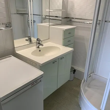 Appartamento 2 Pièces Climatisé Avec Piscine, Parking Et Animaux Admis à Port Camargue - Fr-1-731-66 Le Grau-du-Roi
